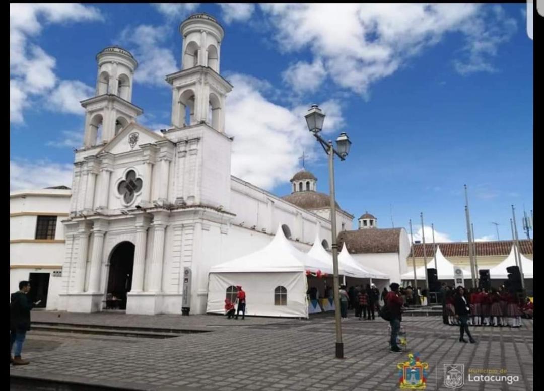 Loreto Hotel Latacunga Kültér fotó